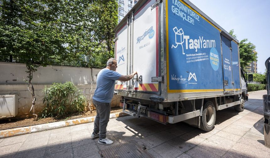 Mersin'de Üniversitelilere Ücretsiz Taşınma Desteği