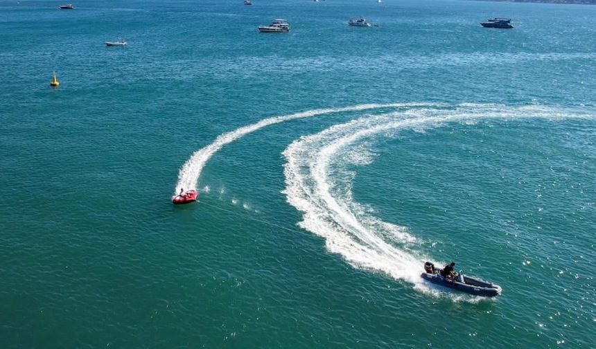 Su Sporları Festivali Boğaz'da coşku dolu anlara sahne oldu
