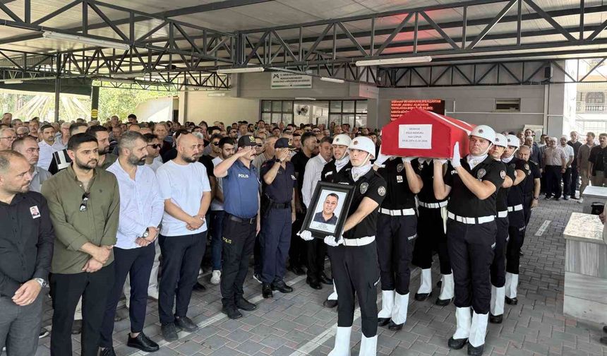 Tarsus'ta polis memuru Halil Çopur son yolculuğuna uğurlandı