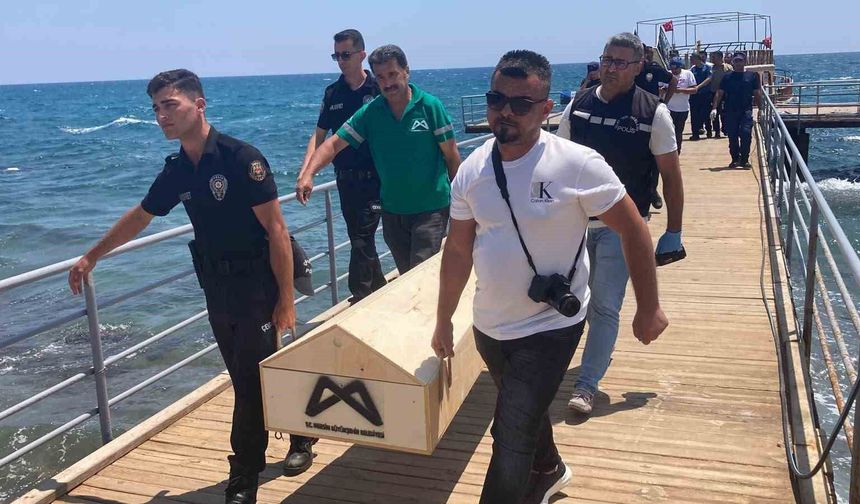 Erdemli'de Denizde Hareketsiz Bulunan Şahıs Ölü Çıktı