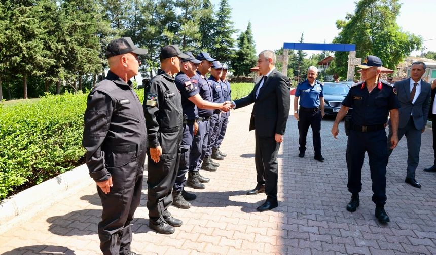 Vali Toros Gözne Karakolu'nu ziyaret etti