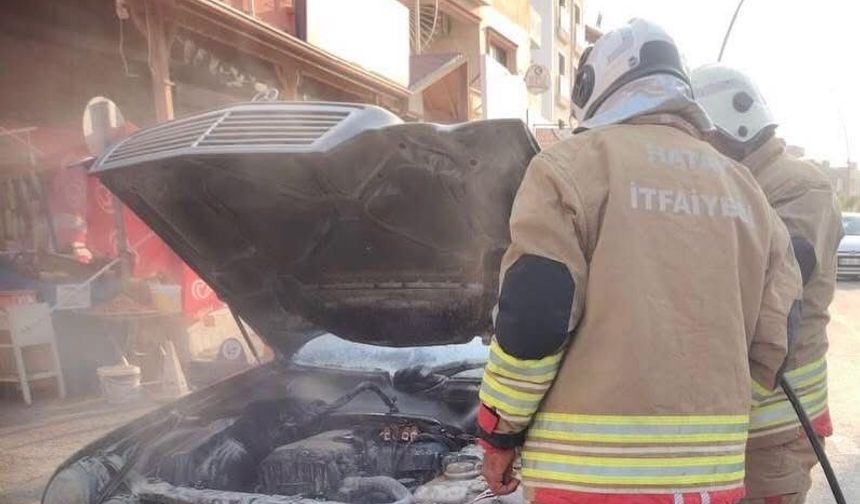 Arsuz ve İskenderun'da araç yangınları kontrol altına alındı