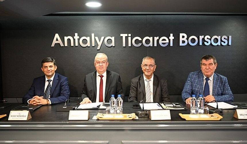 ATB Başkanı Çandır: ''Antalya ihracatı Türkiye ortalamasının 10 puan üzerinde büyüdü''