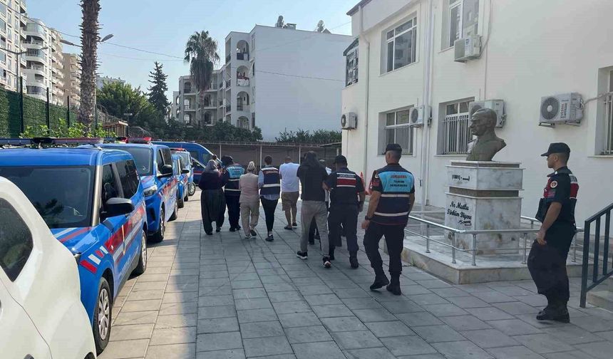 Mersin'de fuhuş operasyonu: 5 tutuklama
