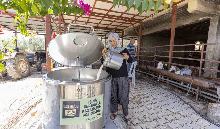 Mersin'de üreticiye yüzde 50 hibeli süt soğutma tankı desteği