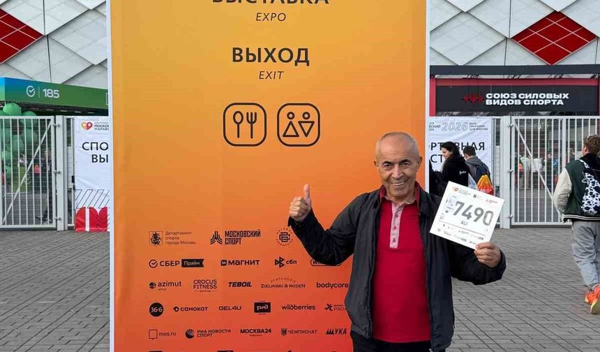 77 yaşındaki Demir Adam Ali Bıdı, Moskova Maratonu'nda Türkiye'yi temsil etti