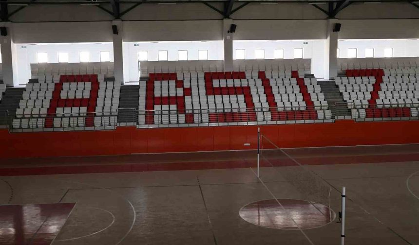 Arsuz'da 6 bin 846 metrekarelik kapalı spor salonunda sona gelindi