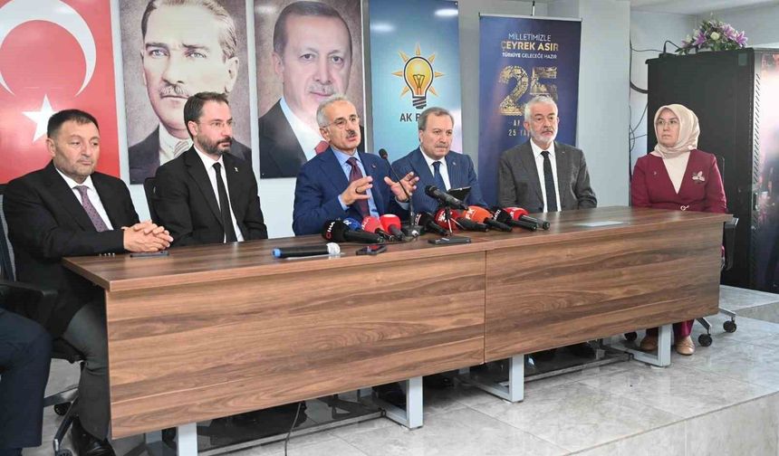 Bakan Uraloğlu: 'Dünyada 356 noktaya uçabilen bir Türkiye var'