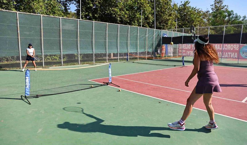 Beach Park'ta tenis keyfi