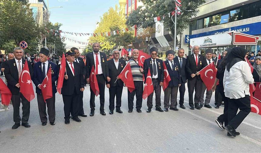 Burdur'da 'Kahramanlarla Kardeşlik Yürüyüşü'