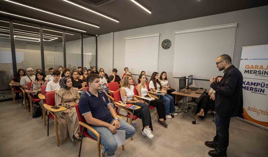 Mersin'de gençler iş dünyası ile buluştu