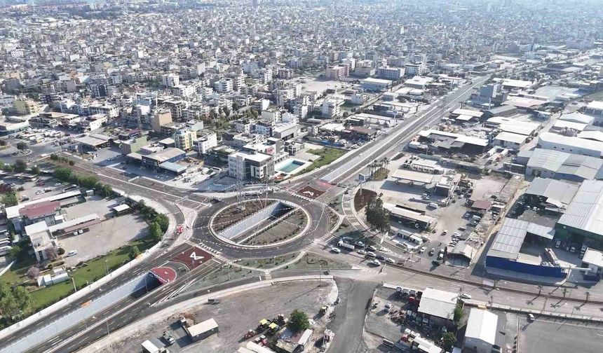 Mersin'de Hal Katlı Kavşağı trafiği rahatlattı, esnaf memnun kaldı