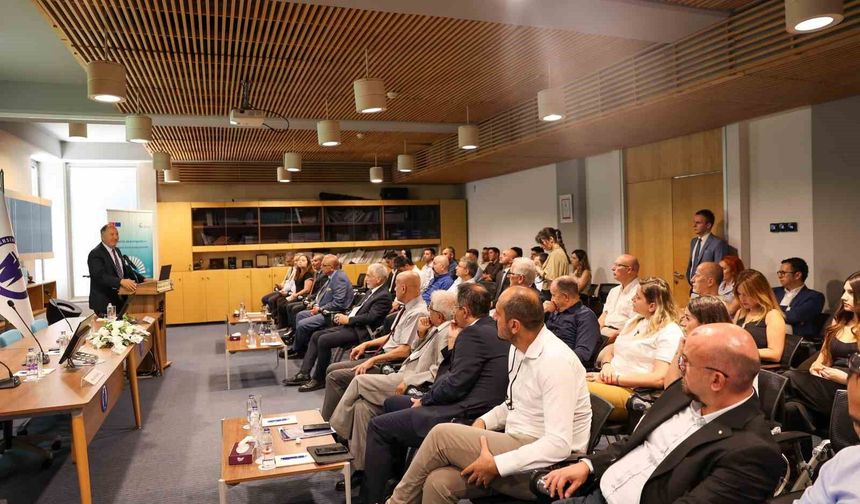 Mersin'de, mavi ekonominin geleceği için masaya yatırıldı