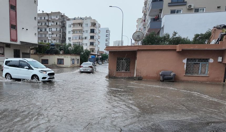 Kızkalesi Çamur Rengine Büründü