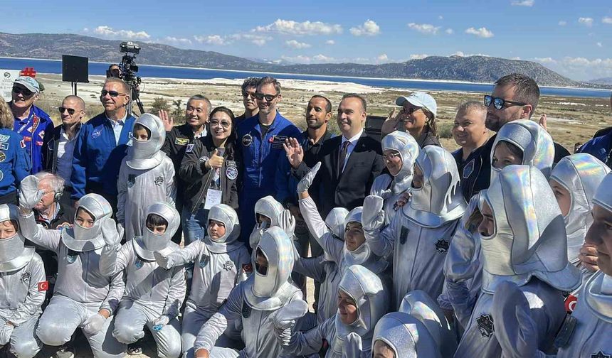 Bakan Kacır: 'Uzay aracımızı 2027'nin ilk aylarında uzaya uğurlamayı öngörüyoruz'