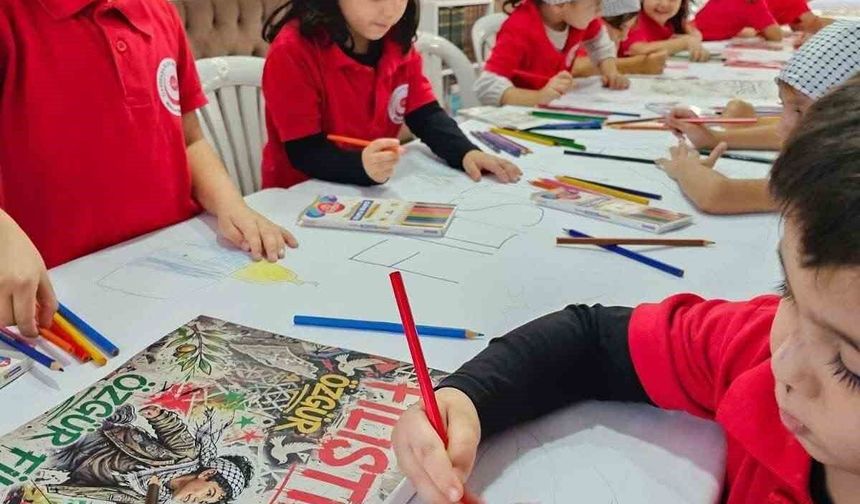 'Filistinli çocuklar için çiz' etkinliği