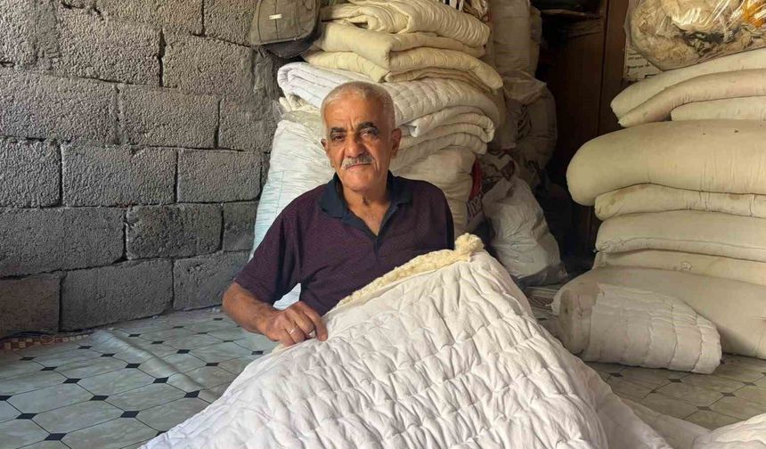 Osmaniye'de 54 yıldır yorganlara ilmek ilmek emek işliyor