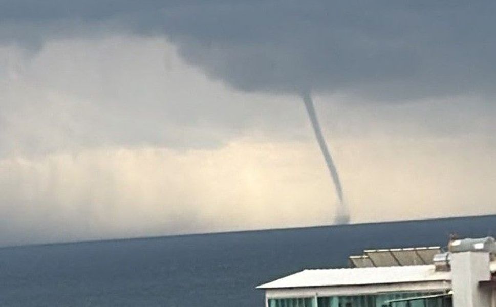 Akdeniz'de peş peşe hortumlar çıktı