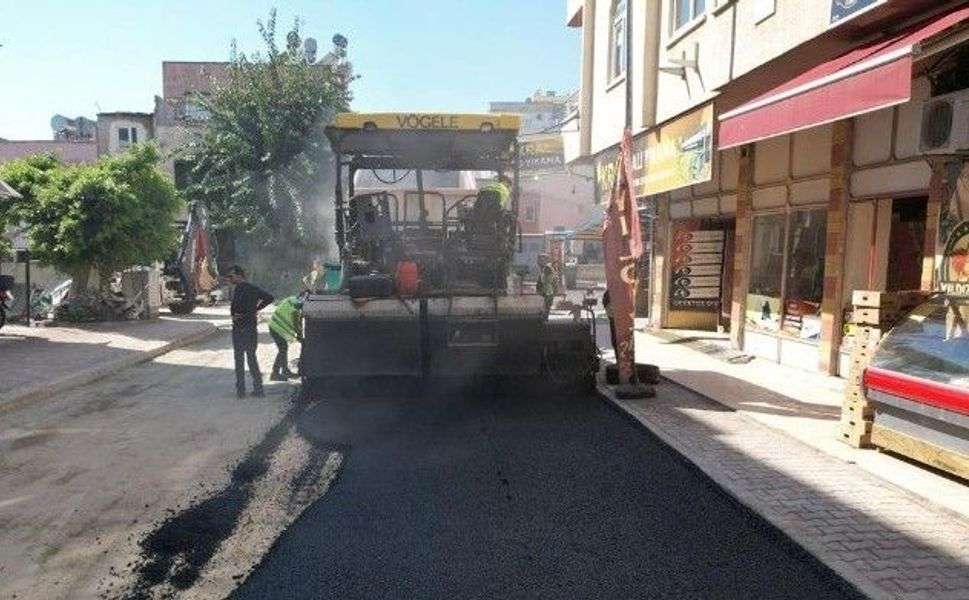 Akdeniz'de Üç Ocak Mahallesinin sokakları yenileniyor