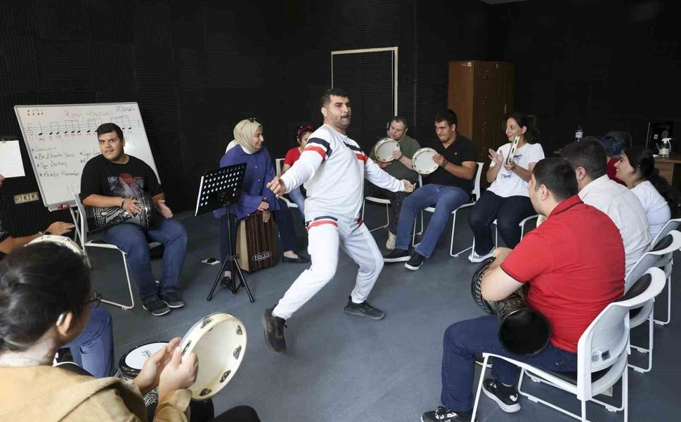 Engelsiz yaşam merkezleri hayatlara dokunuyor