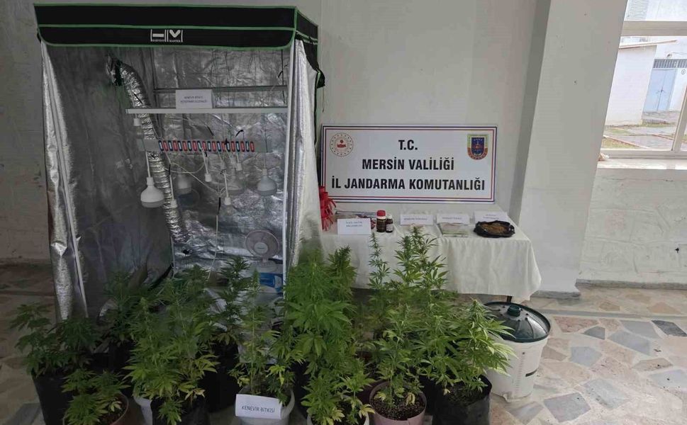 Evde özel bölme çıktı: Uyuşturucu üreten şüpheliler yakalandı
