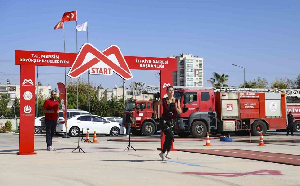 Mersin'de 50 itfaiye eri alımı için 250 aday ter döktü