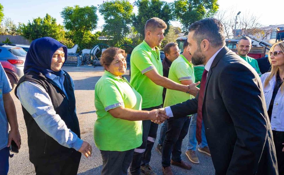 Mezitli Belediye Başkan Vekili Selağzı personelle bir araya geldi