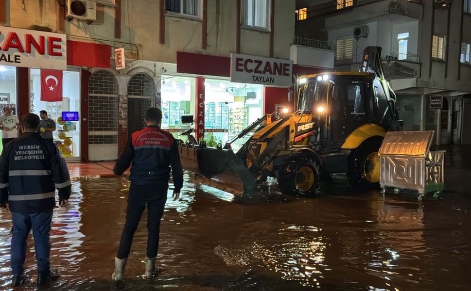 Yenişehir'de ekipler sabaha kadar sahadaydı