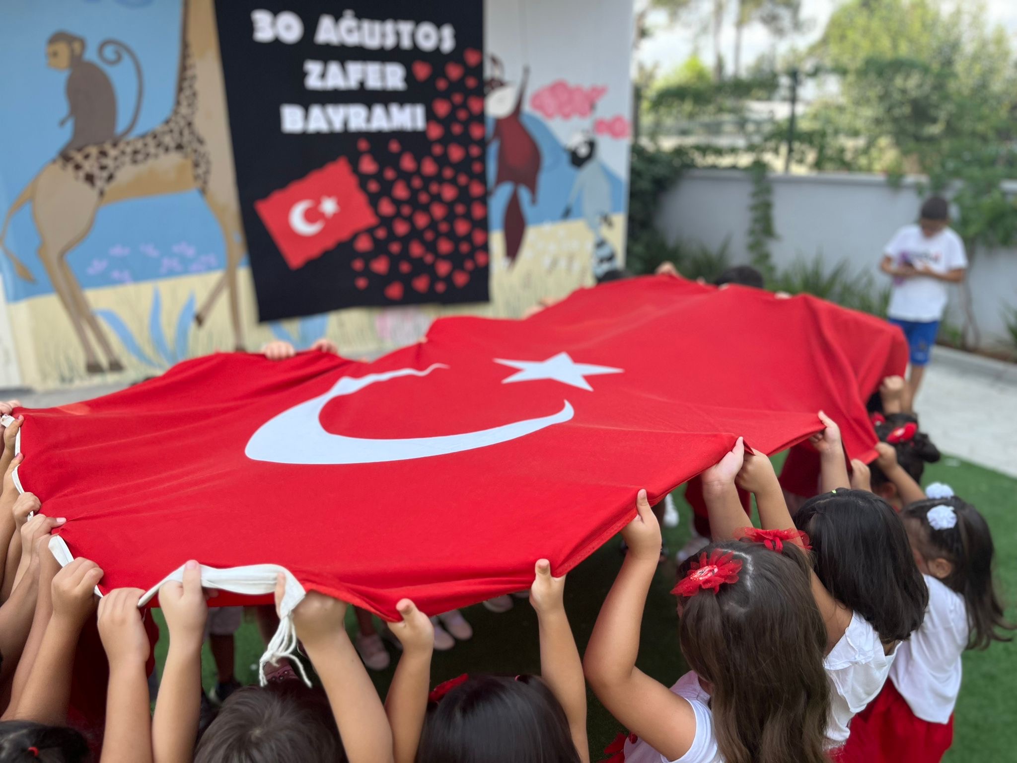 30 Ağustos Zafer Bayrami Coşkusu Çocuk Geli̇şi̇m Merkezleri̇’ni̇ De Sardi (1)