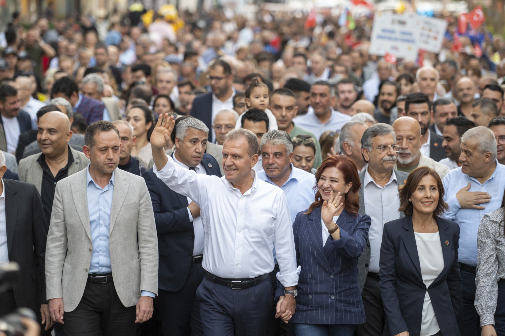 Thumbnail ‘3.Uluslararasi Tarsus Festi̇vali̇’ Muhteşem Kortej Yürüyüşüyle Başladi (5)