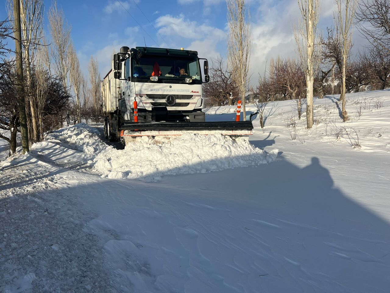 Büyükşehi̇r İle Yollar Hep Açik (2)