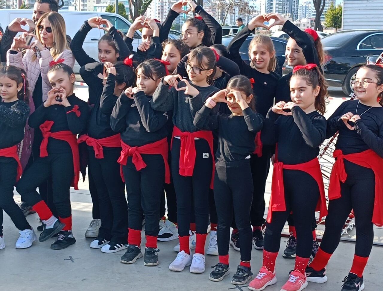 Mezitli Kent Konseyi Cucuk Dans Kulübü