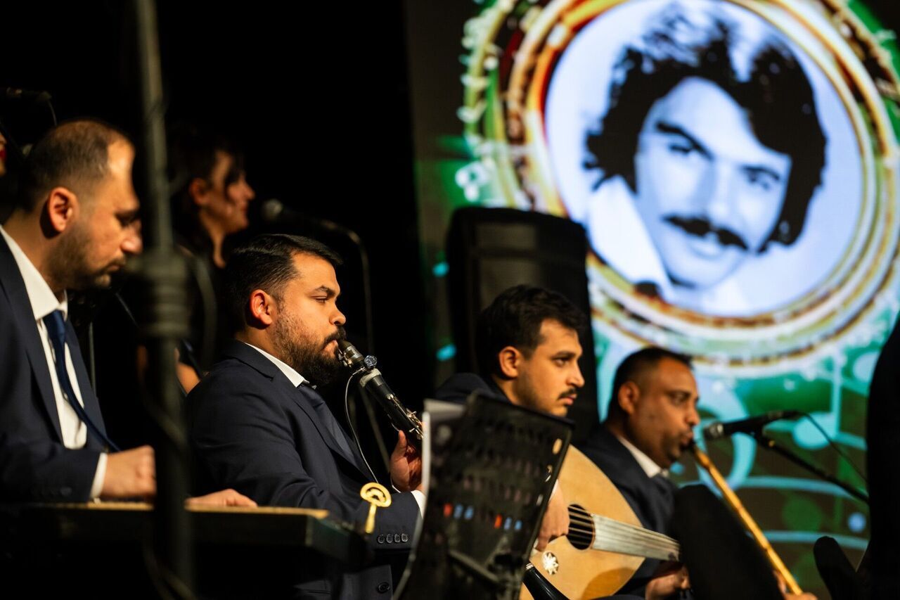 Thumbnail ‘En Baba Şarkilar’ Konseri̇ Di̇nleyenlere Müzi̇k Zi̇yafeti̇ Yaşatti (8)