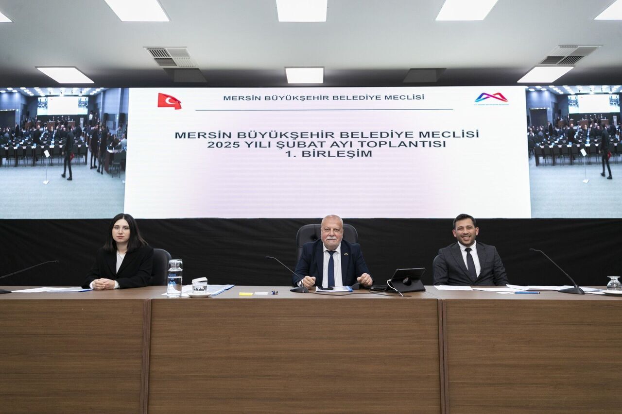Thumbnail Mersi̇n Büyükşehi̇r Beledi̇ye Mecli̇si̇’ni̇n Şubat Ayi 1. Bi̇rleşi̇mi̇ Gerçekleşti̇ri̇ldi̇ (1)