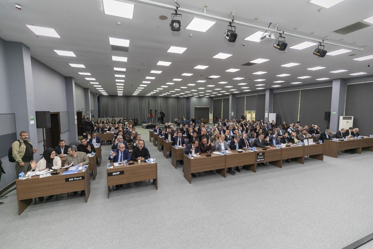 Thumbnail Mersi̇n Büyükşehi̇r Beledi̇ye Mecli̇si̇’ni̇n Şubat Ayi 1. Bi̇rleşi̇mi̇ Gerçekleşti̇ri̇ldi̇ (2)