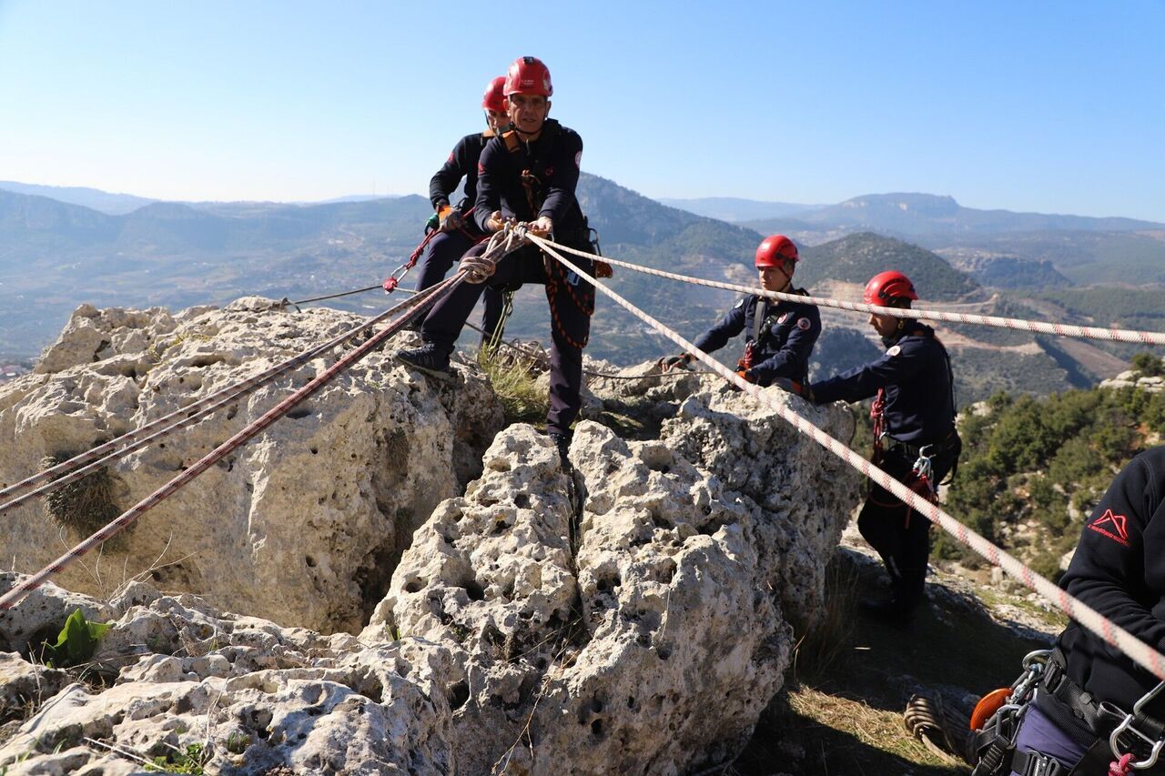 Thumbnail Mersi̇n Büyükşehi̇r İtfai̇yesi̇ Doğada Eği̇ti̇m Yapti (4)