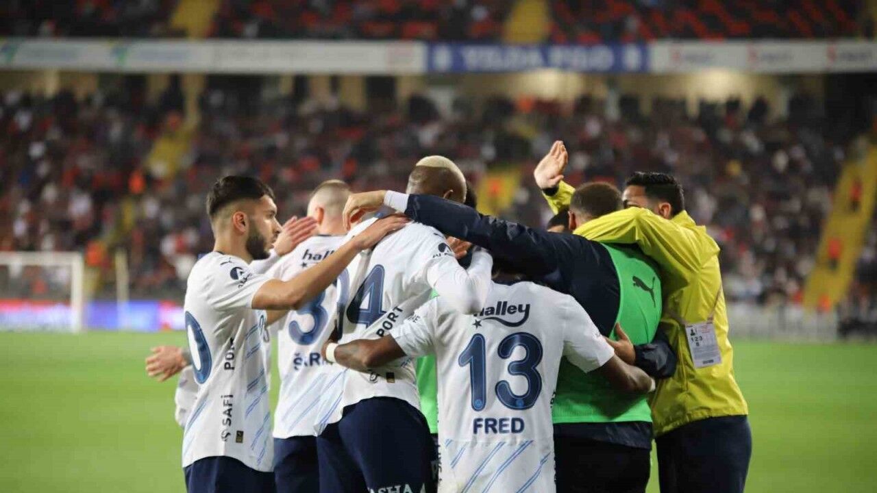 Fenerbahçe, bu sezon 6. kez geriden gelerek kazandı