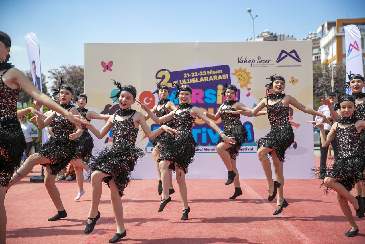 Büyükşehi̇r’i̇n 2.Uluslararasi Mersi̇n Çocuk Festi̇vali̇ Coşkuyla Devam Edi̇yor (7)