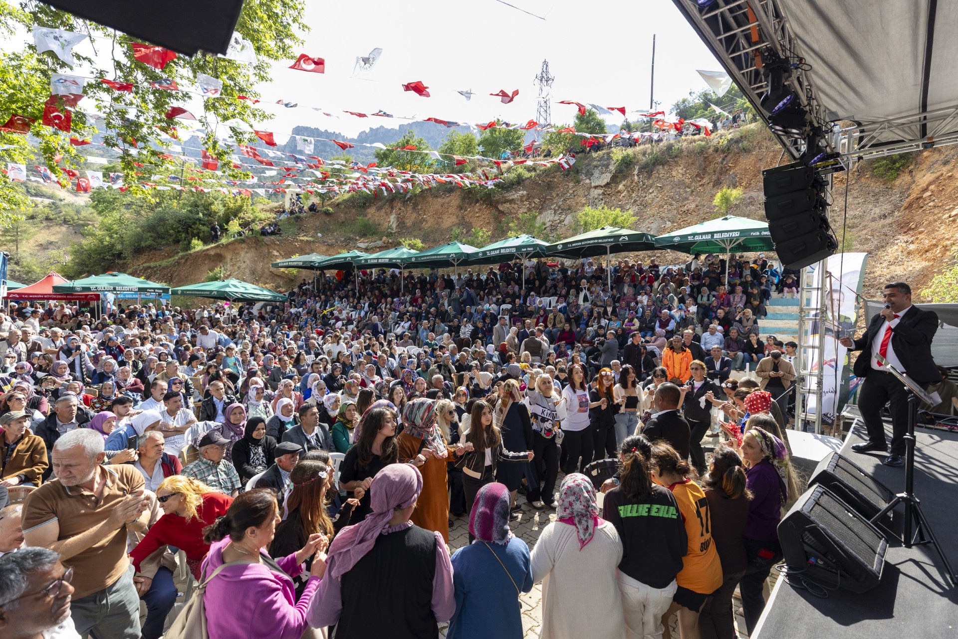 Thumbnail ‘15. Gezende Eri̇k Festi̇vali̇’nde Lezzet Ve Kültür Şöleni̇ Bi̇r Aradaydi (7)