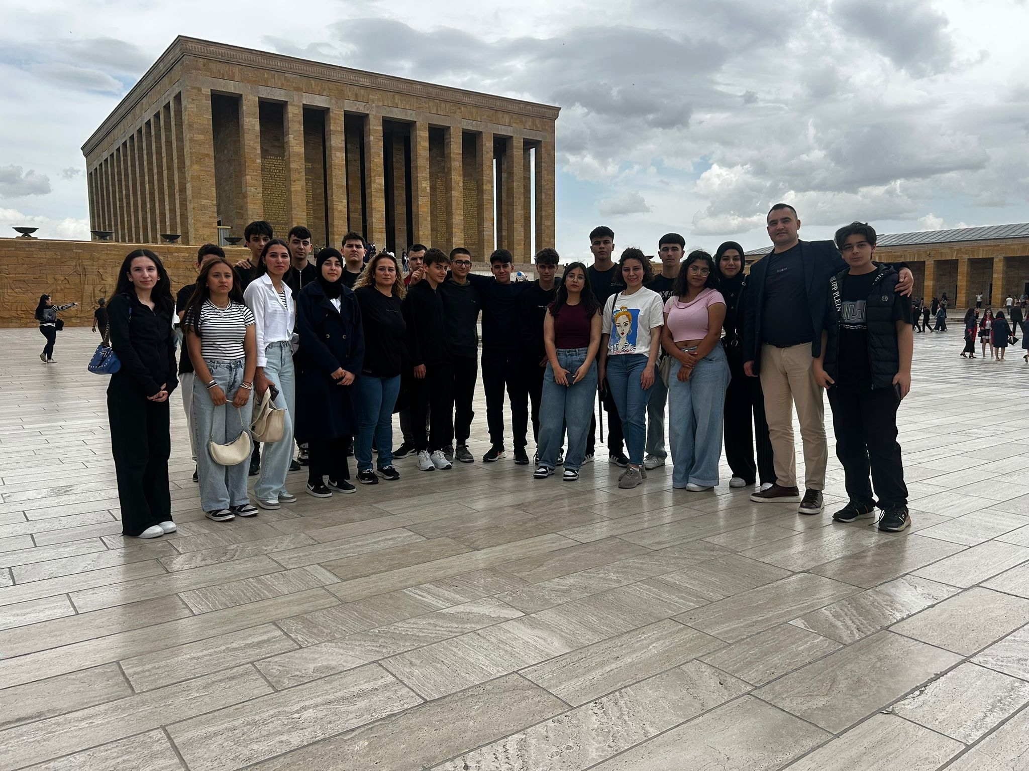 13224555 Whatsappimage20250513At22.09.52