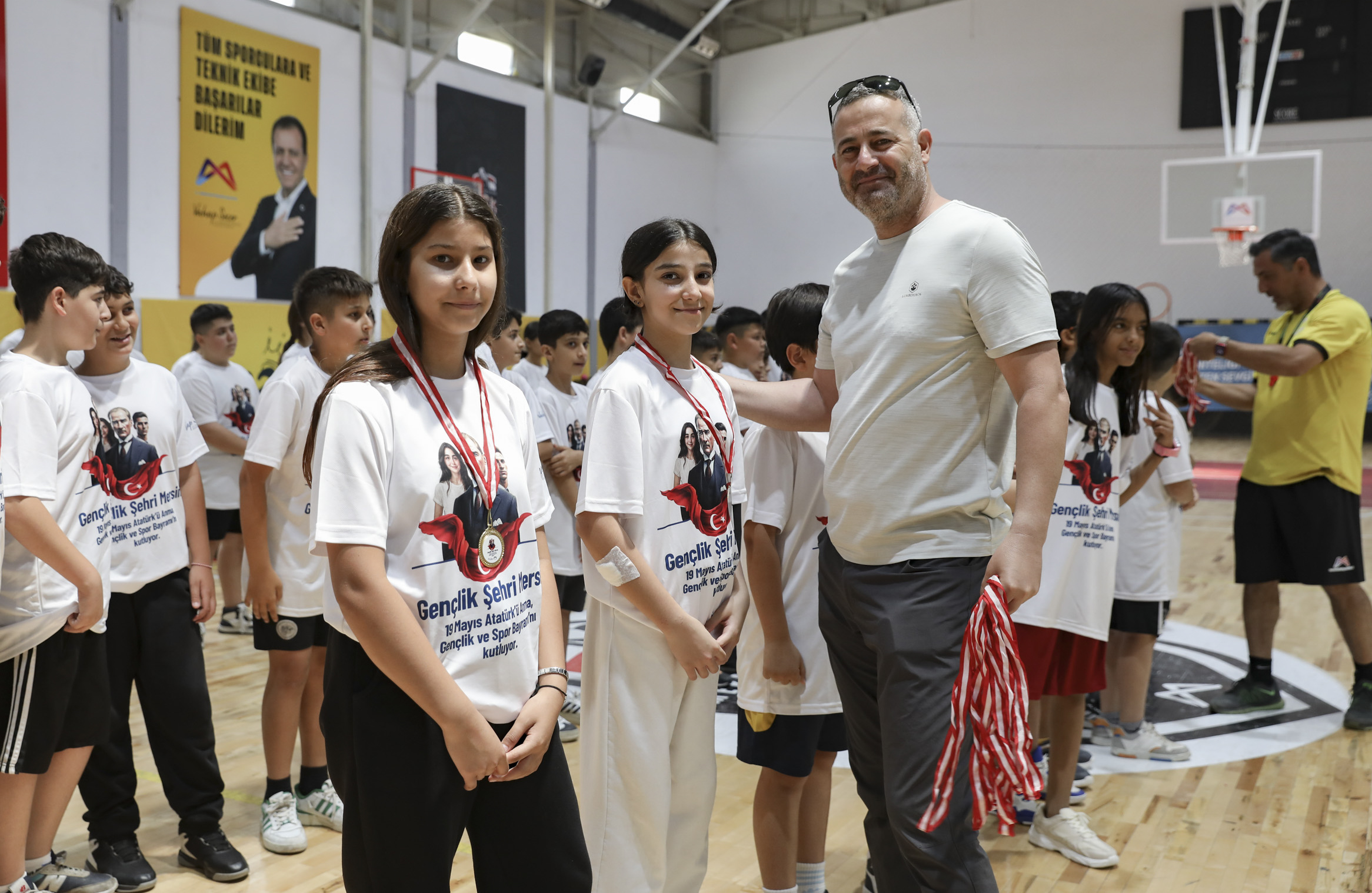 Mersi̇n Büyükşehi̇r Beledi̇yesi̇ İle Havada Karada Ve Deni̇zde 19 Mayis Coşkusu Yaşandi (21)