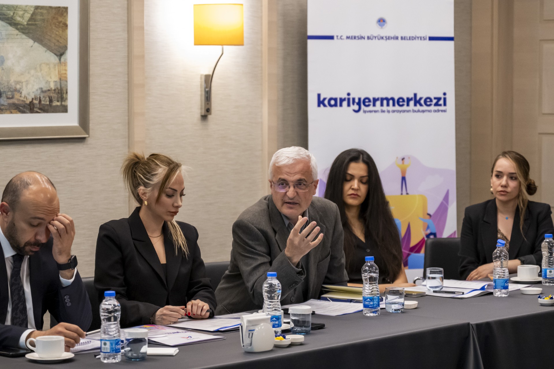 Thumbnail ‘11. Di̇ji̇tal Dönüşüm Ve İnsan Odakli Li̇derli̇k Zi̇rvesi̇’ İçi̇n Geri̇ Sayim Başladi (5)