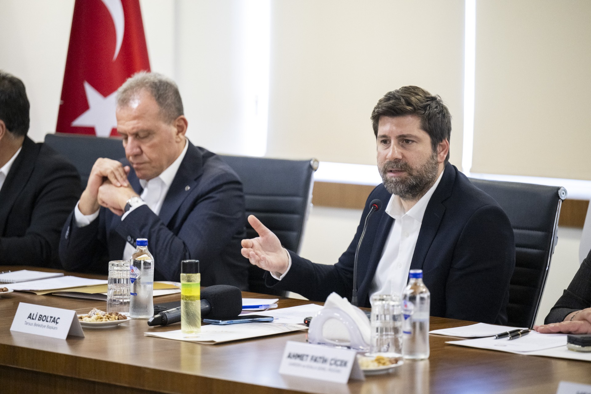 Thumbnail Başkan Seçer, ‘Tarsus Ti̇caret Ve Sanayi̇ Odasi Yüksek İsti̇şare Kurulu 2025 Yili Toplantisi’na Katildi (7)