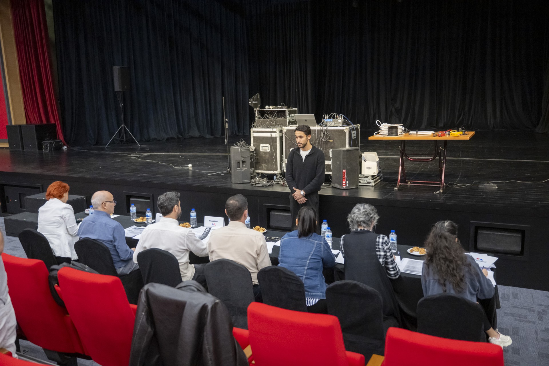 Thumbnail Büyükşehi̇r Sanat Kadrosunu Geni̇şletti̇ (3)