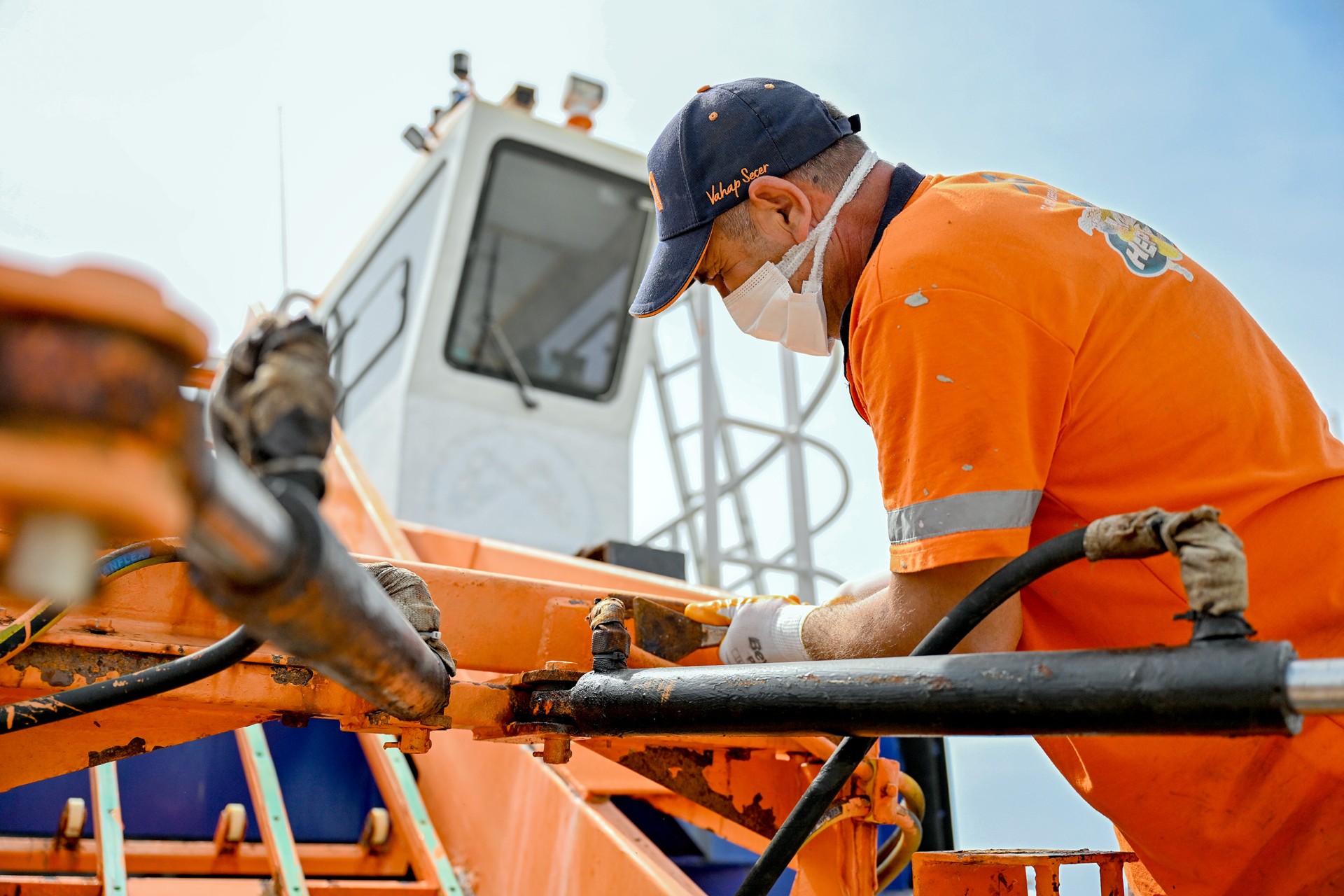 Thumbnail Büyükşehi̇r’den Deni̇z Araçlarinda Tasarruflu Ve Çevreci̇ Hamle (2)