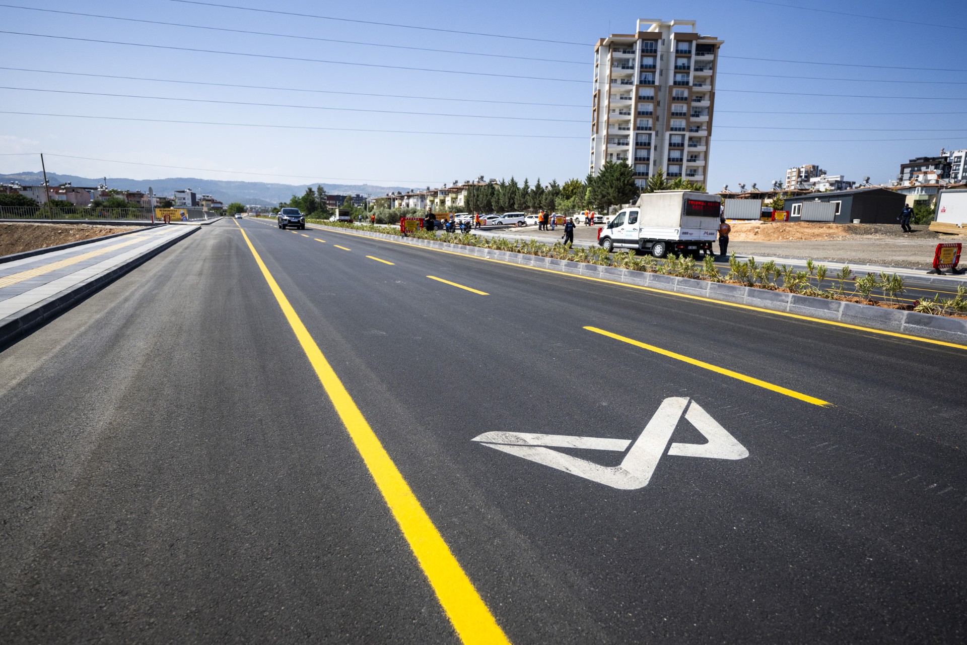 Thumbnail Mersi̇n Büyükşehi̇r’i̇n, ‘38. Cadde Yeni̇ Yol Açma Projesi̇’ Tamamlandi (7)