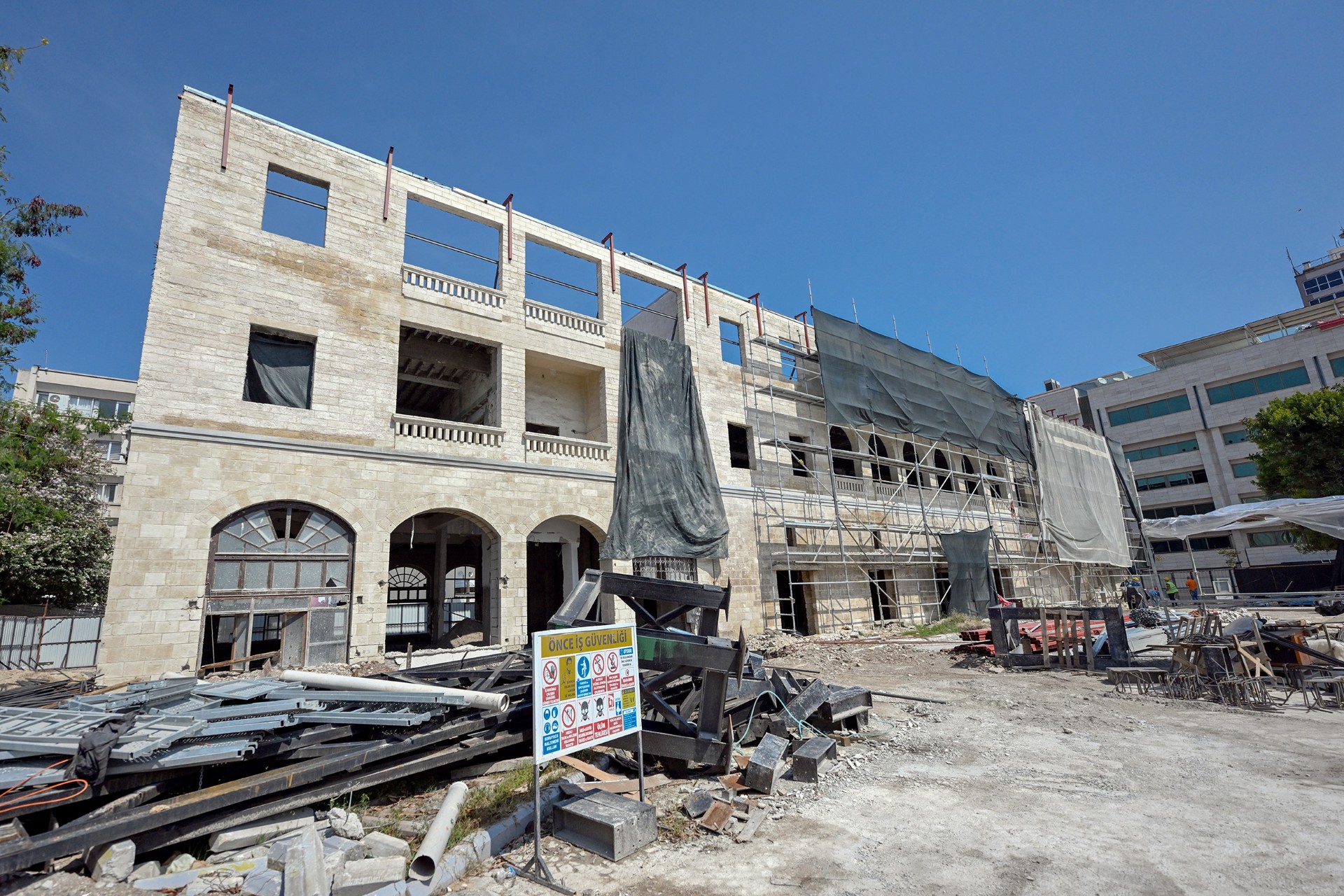 Thumbnail Mersi̇n’i̇n Hafizasi Taş Bi̇na, ‘Kent Müzesi̇’ne Dönüşüyor (9)