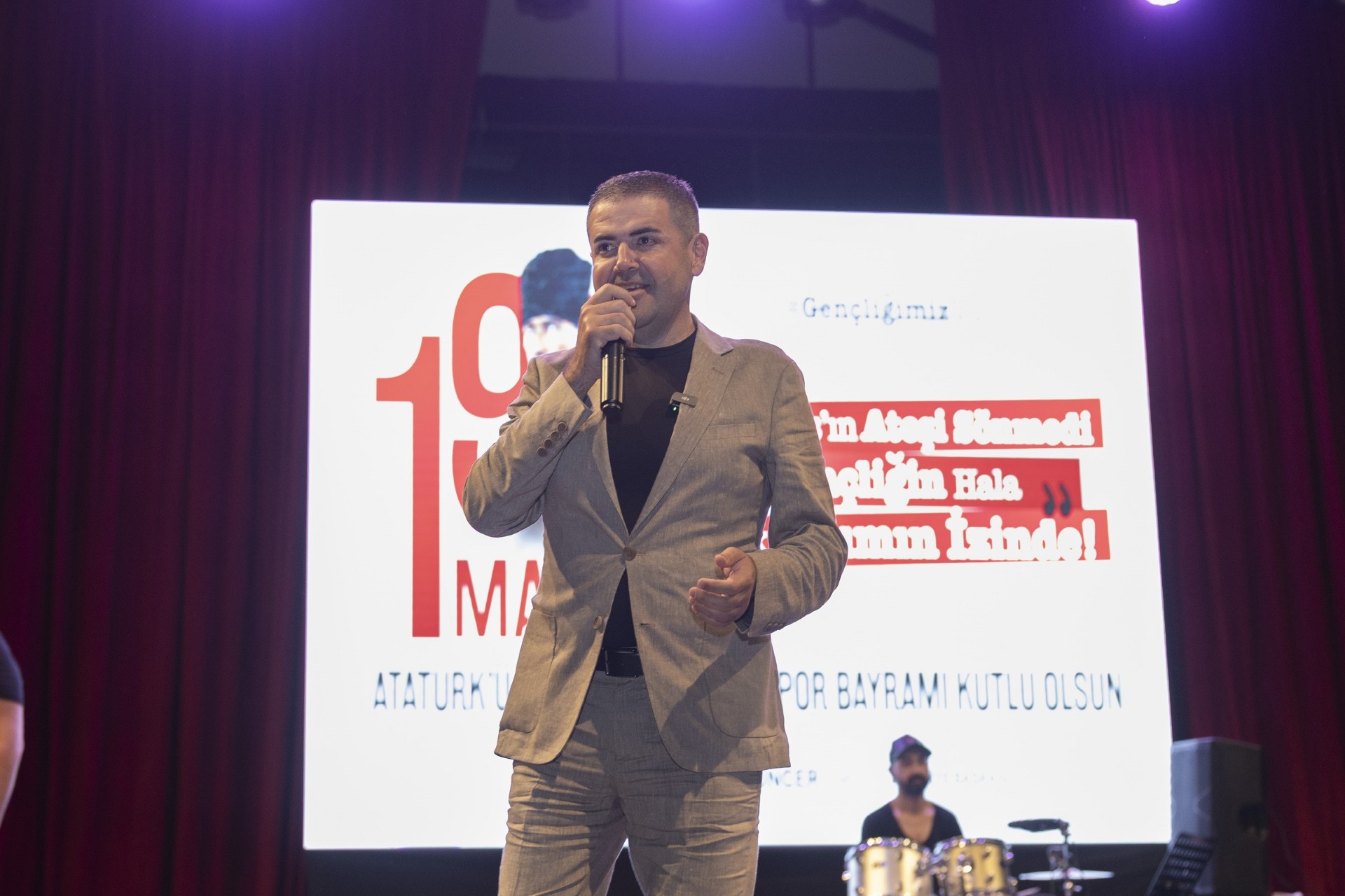 Thumbnail Mezi̇tli̇’de 19 Mayis Coşkusu Doruklara Ulaşti (5)