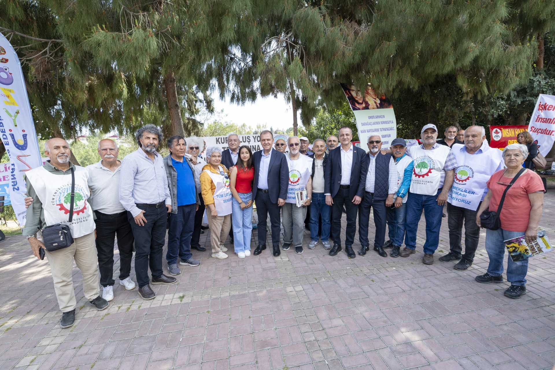 Thumbnail Üç Fi̇dan, İdam Edi̇li̇şleri̇ni̇n 53. Yilinda Mersi̇n’de Anildi (7)