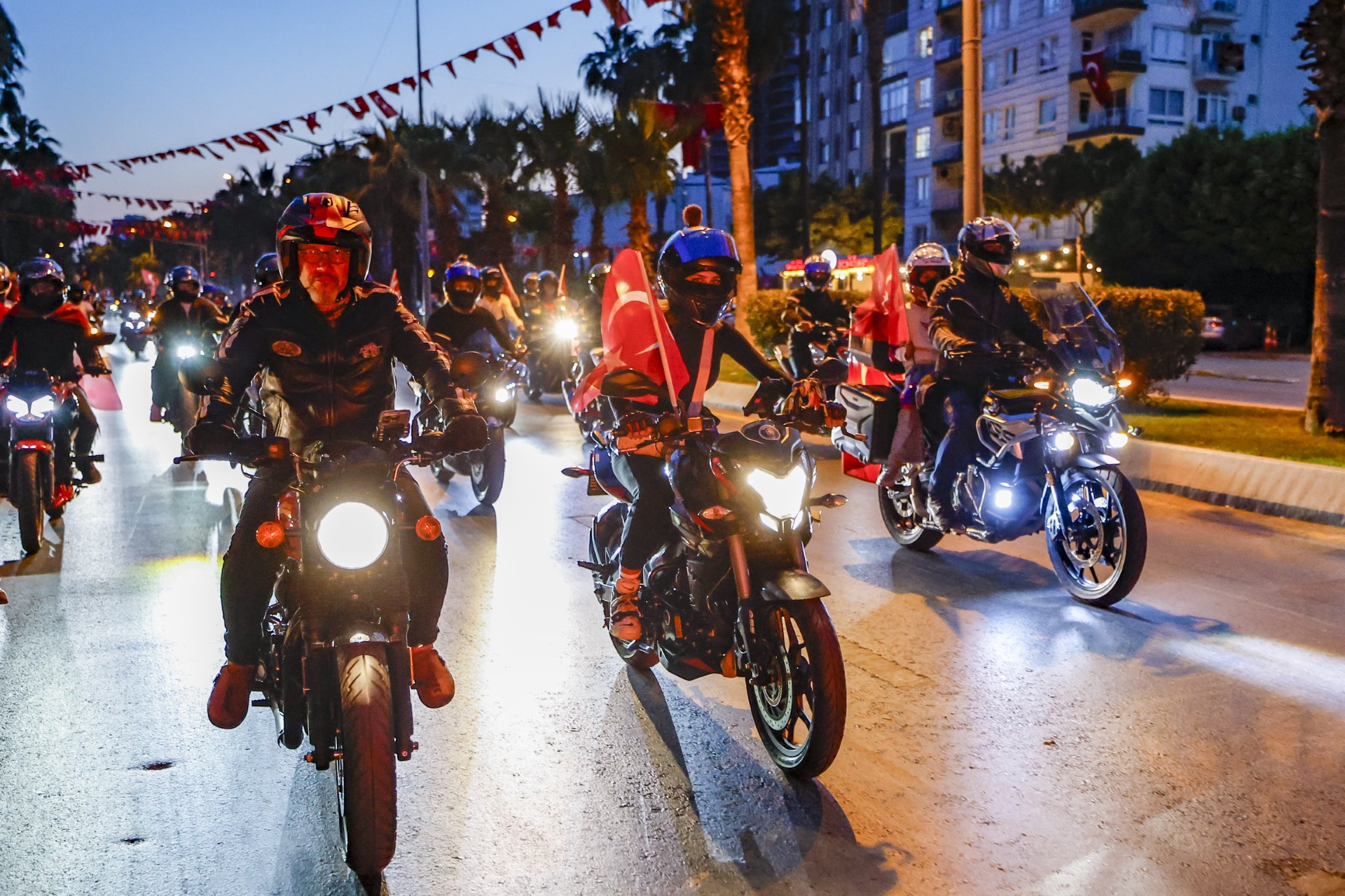 Thumbnail Yenişehir Belediyesi 19 Mayıs’ta Şehir Korteji Düzenledi (4)